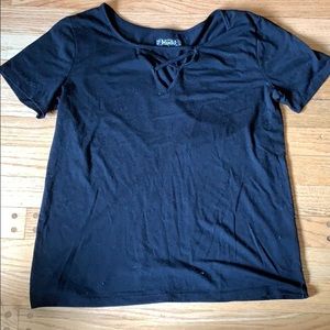 Black T-shirt with V neck detail